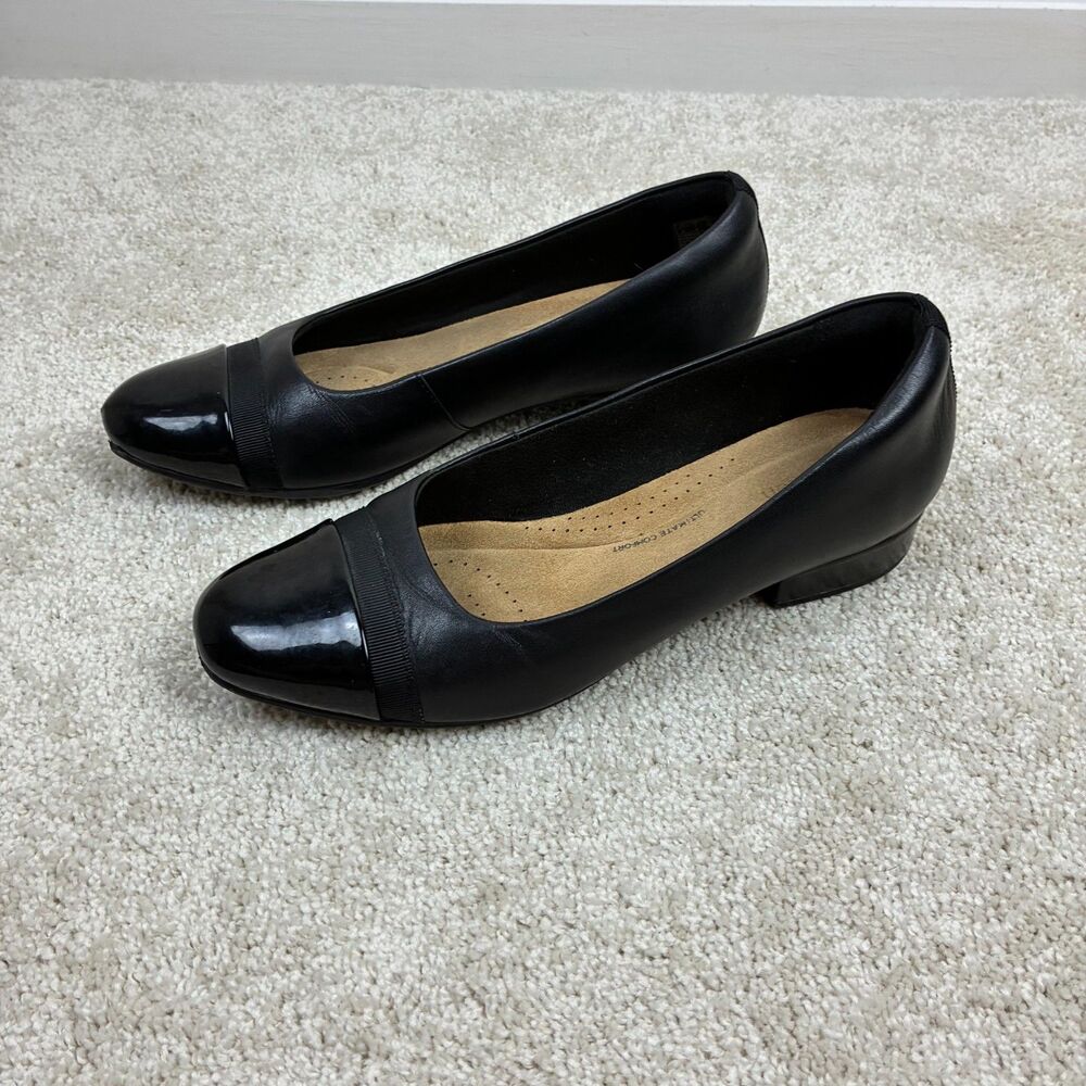 Clarks Juliet Monte Black Leather Cap Toe Flats - Size 7